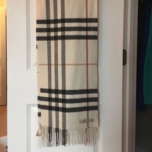 Burberry scarf